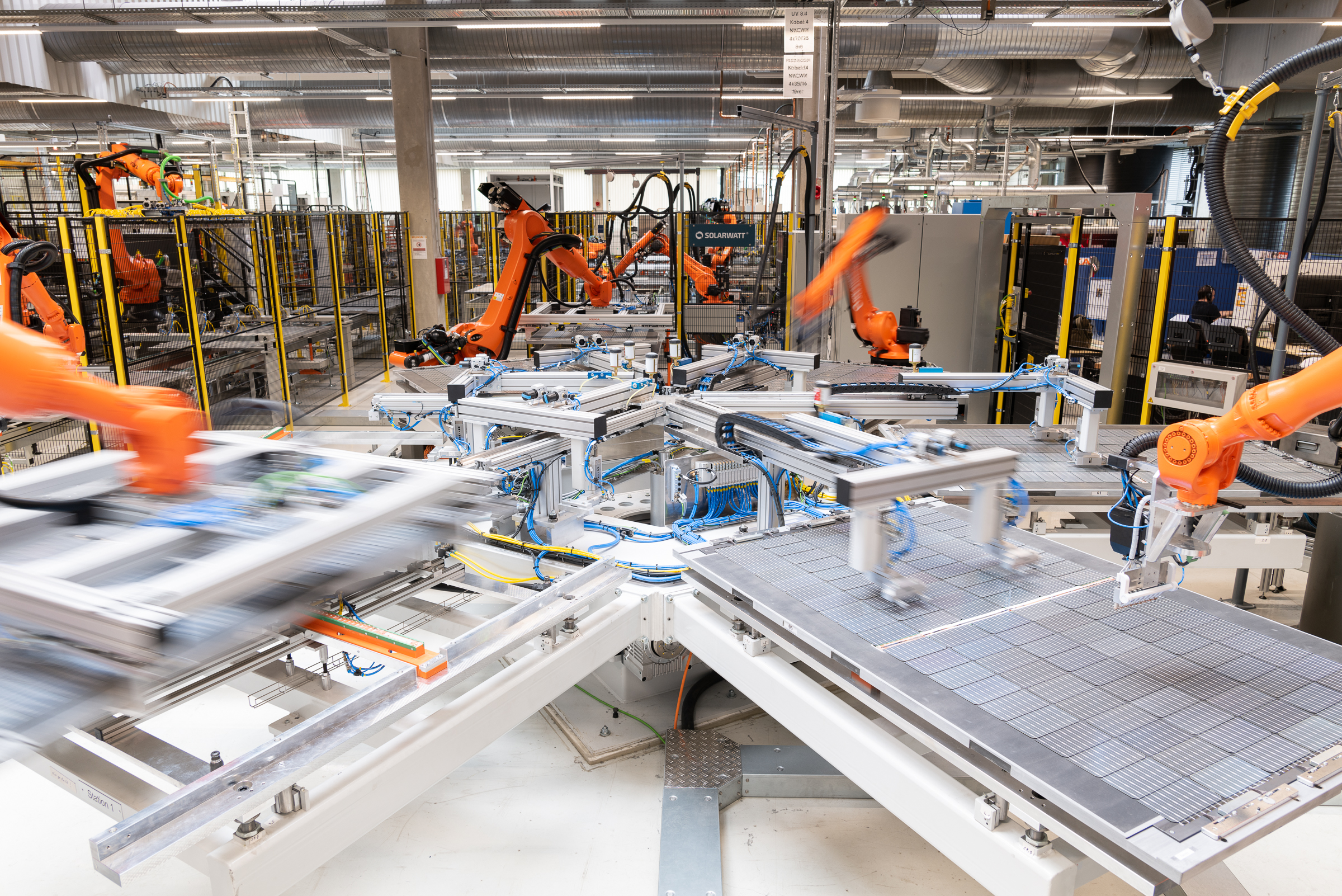 Turning Table in the F8 - new production line